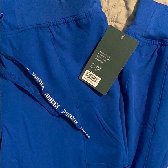 Med Couture Other - Med Couture Peaches Jogger Scrub Pants